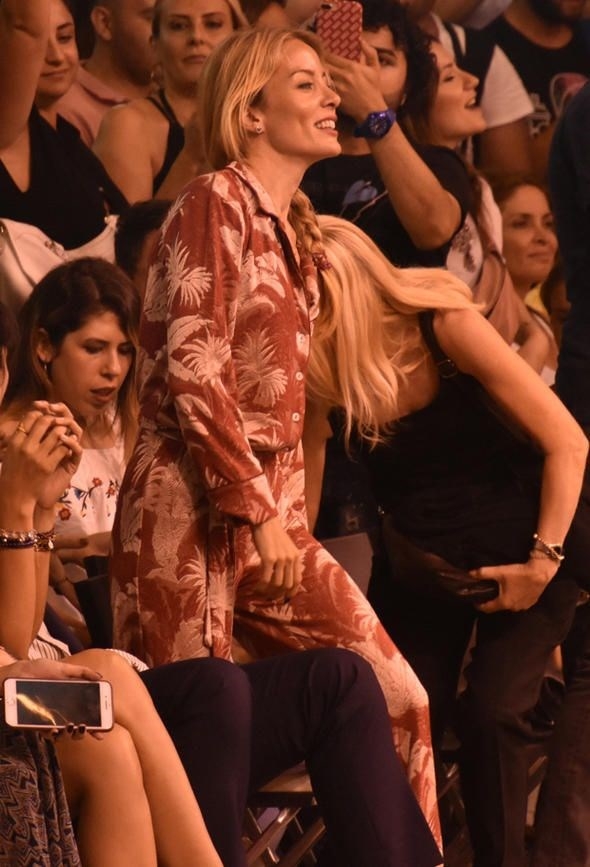 Bade İşçil: Yemek fotoğrafı paylaşmak görgüsüzlüktür galerisi resim 3