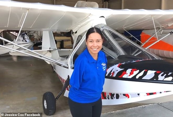 Doğuştan elleri olmayan kadın ayakları ile uçak kullanan ilk pilot oldu! galerisi resim 7