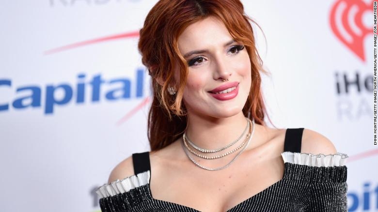 Amerikalı oyuncu Bella Thorne’un İlk porno filmi: Her & Him galerisi resim 2