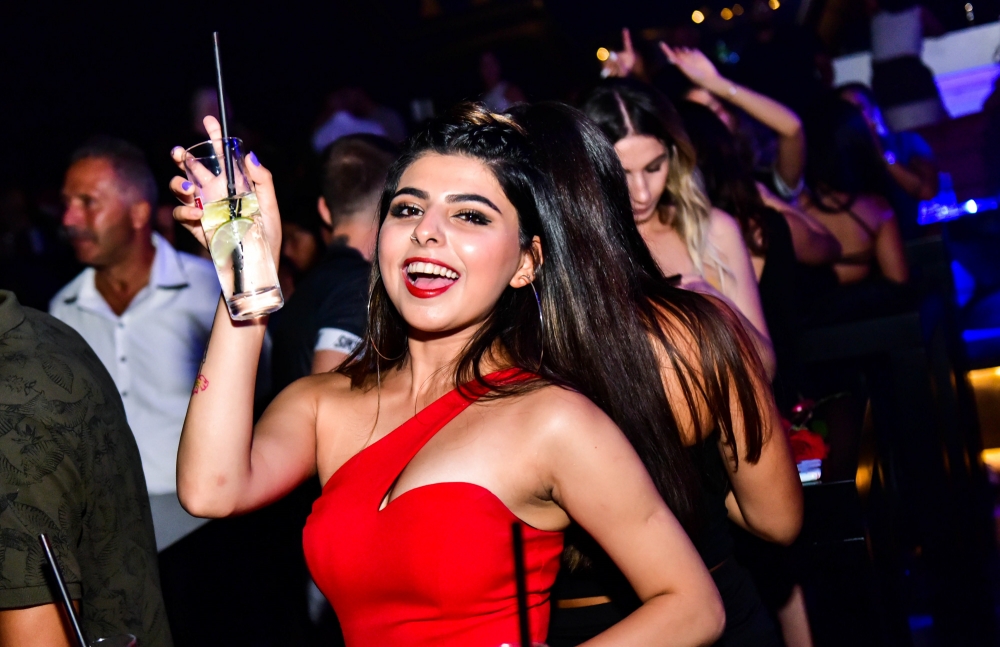 Thornes Ckub'ta yer yerinden oynadı galerisi resim 10