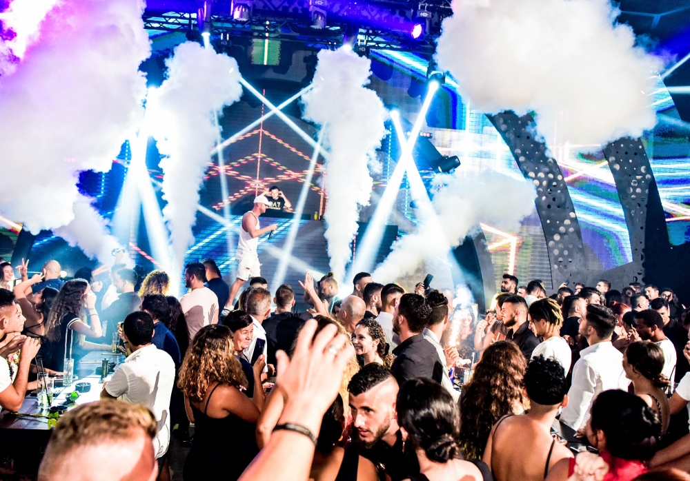 Thornes Ckub'ta yer yerinden oynadı galerisi resim 12