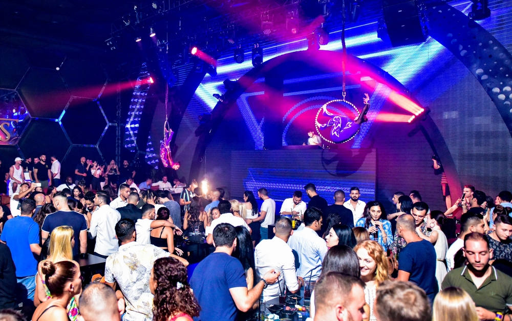 Thornes Ckub'ta yer yerinden oynadı galerisi resim 15