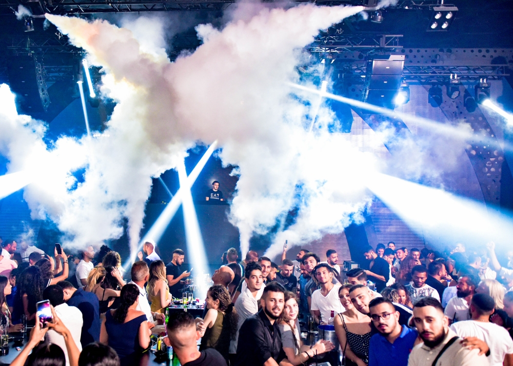 Thornes Ckub'ta yer yerinden oynadı galerisi resim 4