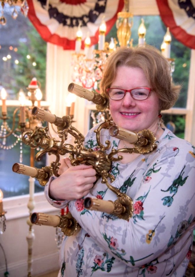 Hayatının ışığını buldu! Avizesiyle evlenecek galerisi resim 6