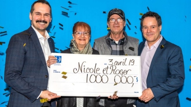 Kitap Arasında Unuttukları Loto Kuponuna Büyük İkramiye Çıktı! galerisi resim 1