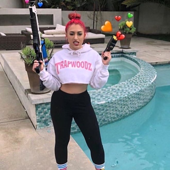 Instagram Hesabı Silinince İsyan Etti: Hayat Kadınlığı Yapmak İstemiyoru galerisi resim 17