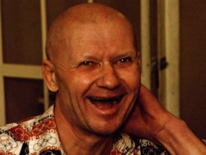 Öldürdüğü kurbanların cinsel organlarını çiğnedi!