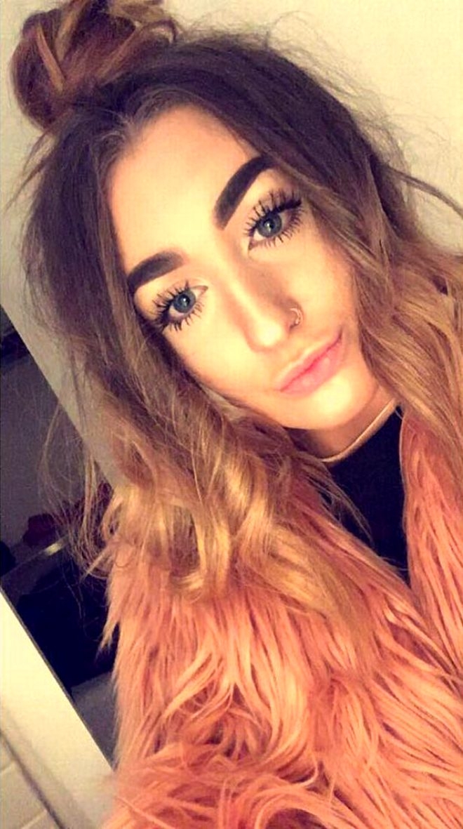 Erkek arkadaşının cep telefonunda gördüğü video yüzünden canına kıydı! galerisi resim 2