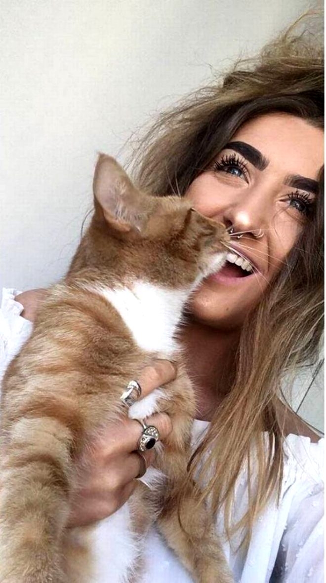 Erkek arkadaşının cep telefonunda gördüğü video yüzünden canına kıydı! galerisi resim 3