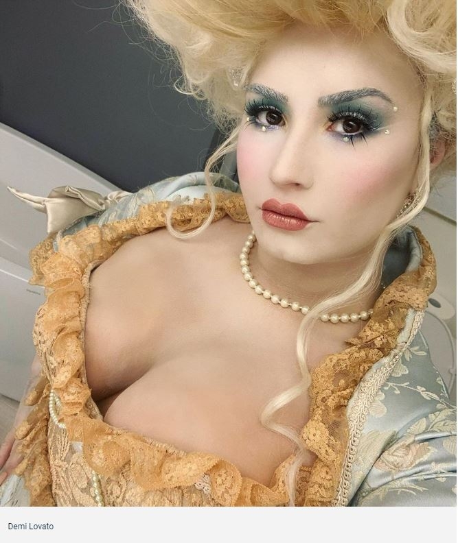 Ünlülerin Cadılar Bayramı kostümleri galerisi resim 13