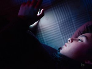 Mavi ışık neden geceleri daha tehlikeli?