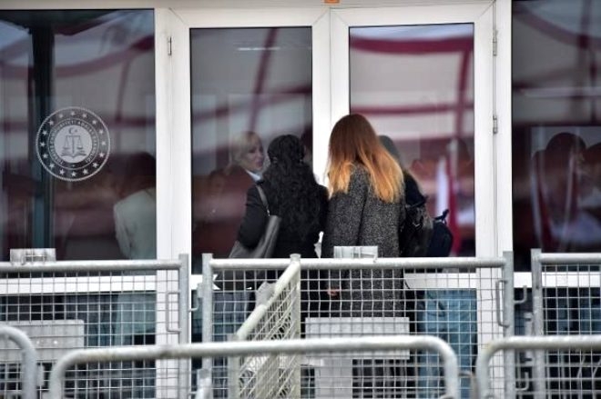 2 ay önce tahliye olan Kedicikler, Adnan Oktar için Silivri'de! galerisi resim 11