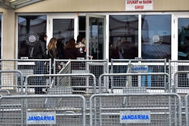 2 ay önce tahliye olan Kedicikler, Adnan Oktar için Silivri'de! galerisi resim 12