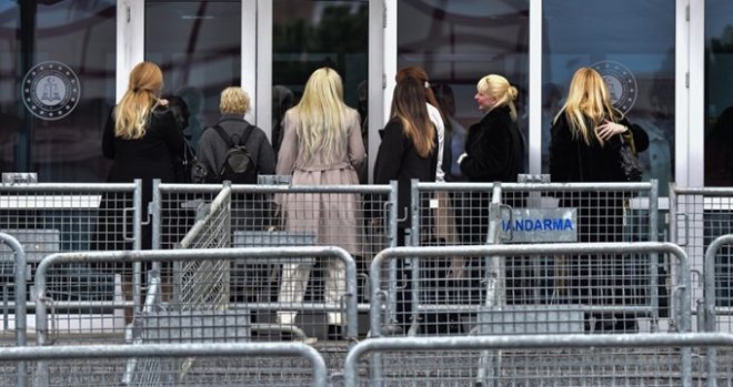 2 ay önce tahliye olan Kedicikler, Adnan Oktar için Silivri'de! galerisi resim 5