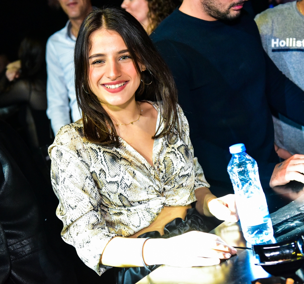 Thrones Club'a renkli şovlar damga vuruyor galerisi resim 5