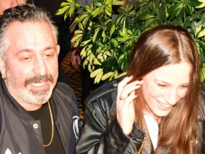 Cem Yılmaz'dan Serenay 'a şarkı:"Küçücüğüm, her şeyim&quo