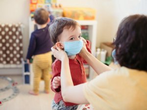 Çocukları olan ailelere corona virüsü uyarısı!