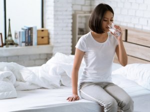 Corona virüsüne karşı neden su içiyoruz?