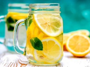 Bağışıklık sistemini demir gibi yapan Limonlu suyun vücuda olan etkisi