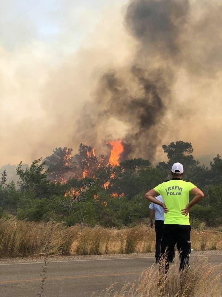 Yangından fotoğraflar galerisi resim 16