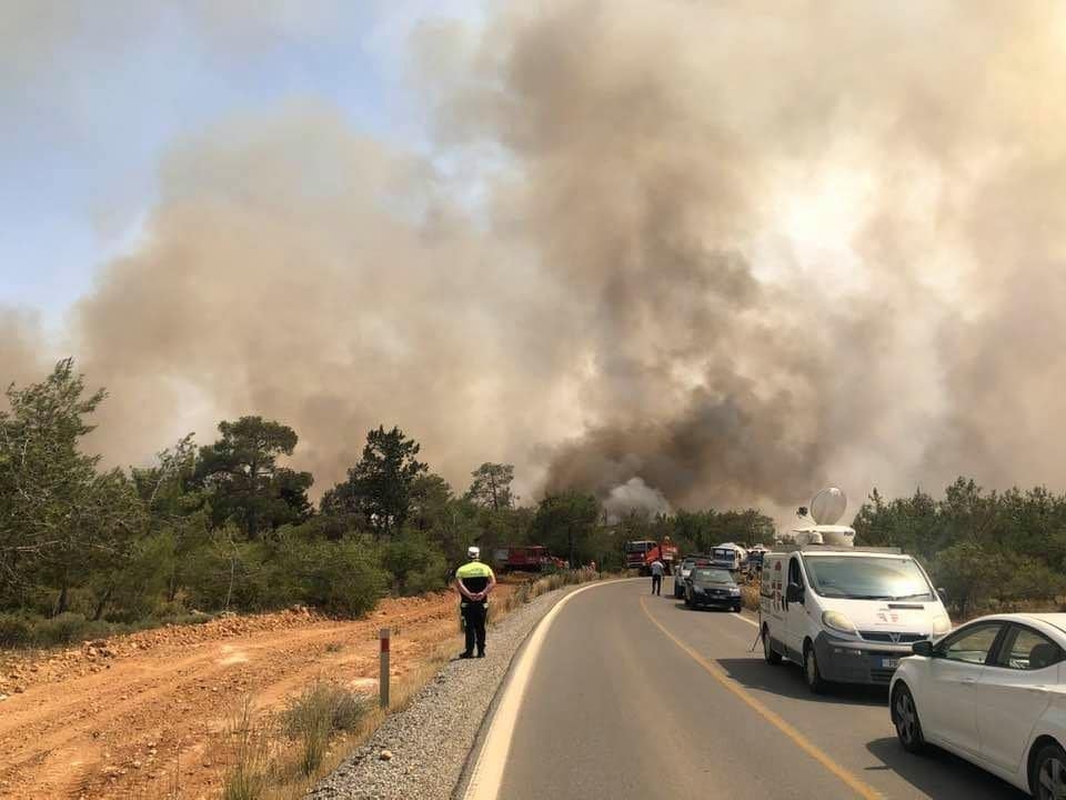 Yangından fotoğraflar galerisi resim 17