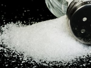 Fazla tuz tükettiğimizde vücudumuzda bakın neler oluyor