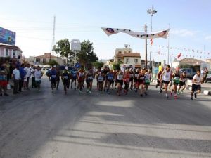 İskele Belediyesi 1. Sahil Yolu koşusu yapıldı