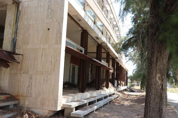 Maraş Belediye Başkanı' Simos Yoannu, 'Hayelet Şehir' açı galerisi resim 11