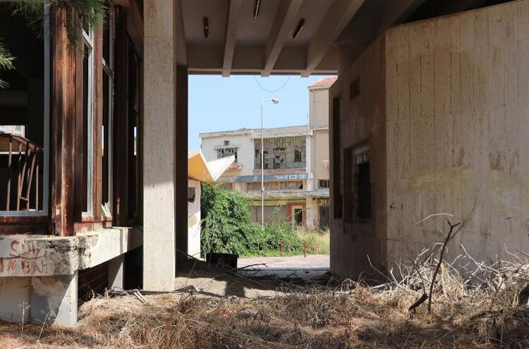 Maraş Belediye Başkanı' Simos Yoannu, 'Hayelet Şehir' açı galerisi resim 5