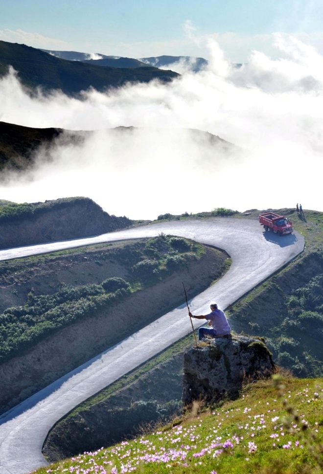 Bulutların üzerindeki yayla seyri doyumsuz manzarasıyla büyülüyor galerisi resim 10