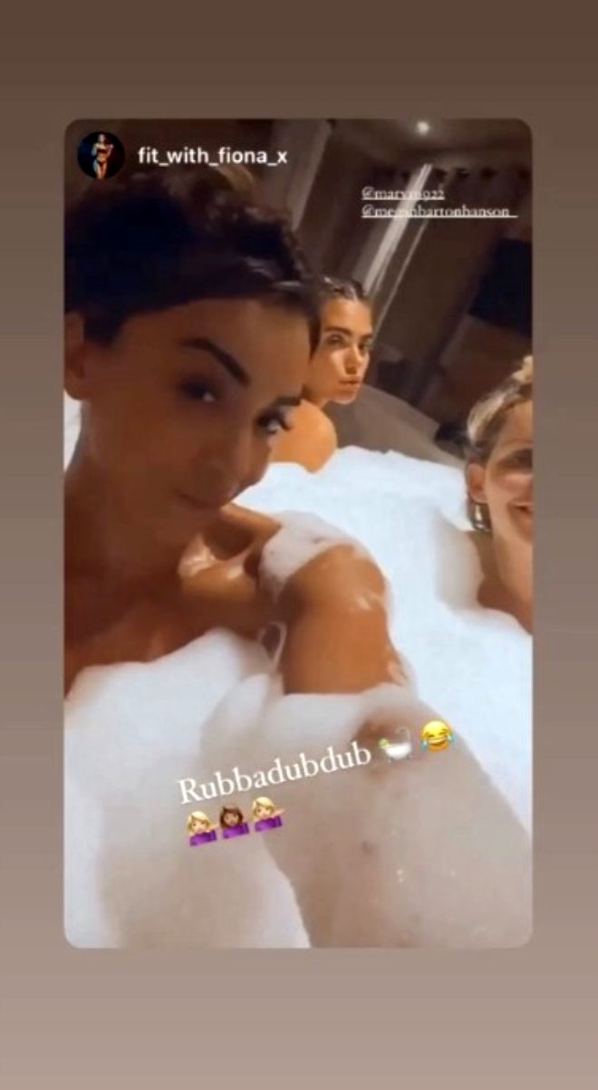 TV yıldızı Megan Barton Hanson ' merak ediyorum' diyerek çıpla galerisi resim 2