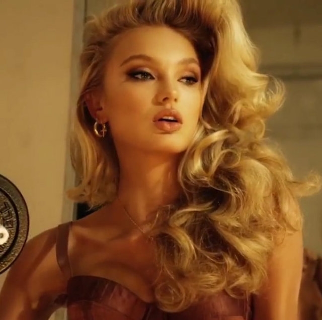 Hollandalı manken Romee Strijd sıkı çalışıyor galerisi resim 7