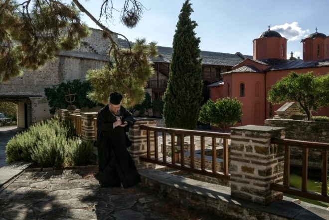 Bu dağa bin yıldır tek bir kadın ayak basmıyor! Sebebi ise 'bekaret galerisi resim 12