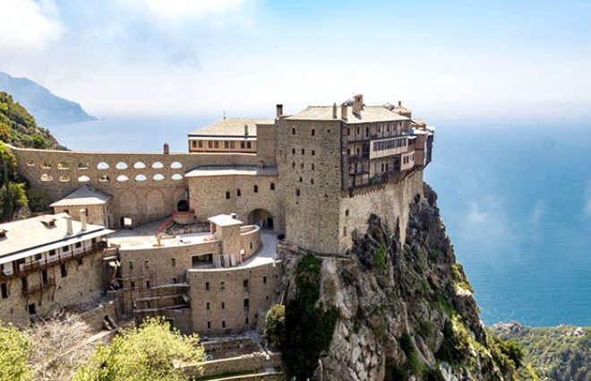 Bu dağa bin yıldır tek bir kadın ayak basmıyor! Sebebi ise 'bekaret galerisi resim 7