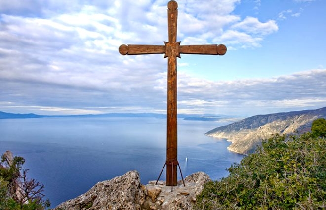 Bu dağa bin yıldır tek bir kadın ayak basmıyor! Sebebi ise 'bekaret galerisi resim 8