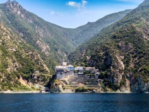 Bu dağa bin yıldır tek bir kadın ayak basmıyor! Sebebi ise 'bekaret