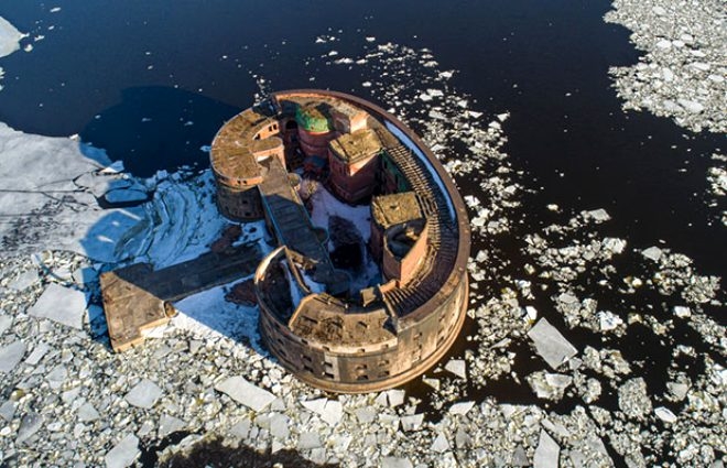 Denizin ortasında sırlarla dolu veba kalesi: Fort Alexander galerisi resim 9