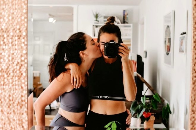 Eşcinsel çift Instagram'dan sperm çekilişi yaptı galerisi resim 1