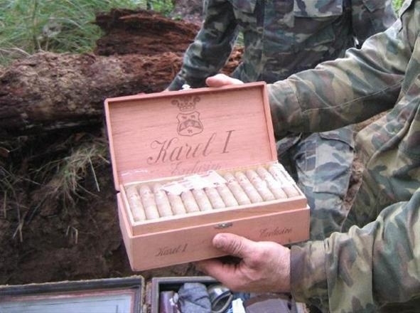 72 yıl önce gömülmüştü... İçinden çıkanlar şaşırttı galerisi resim 8