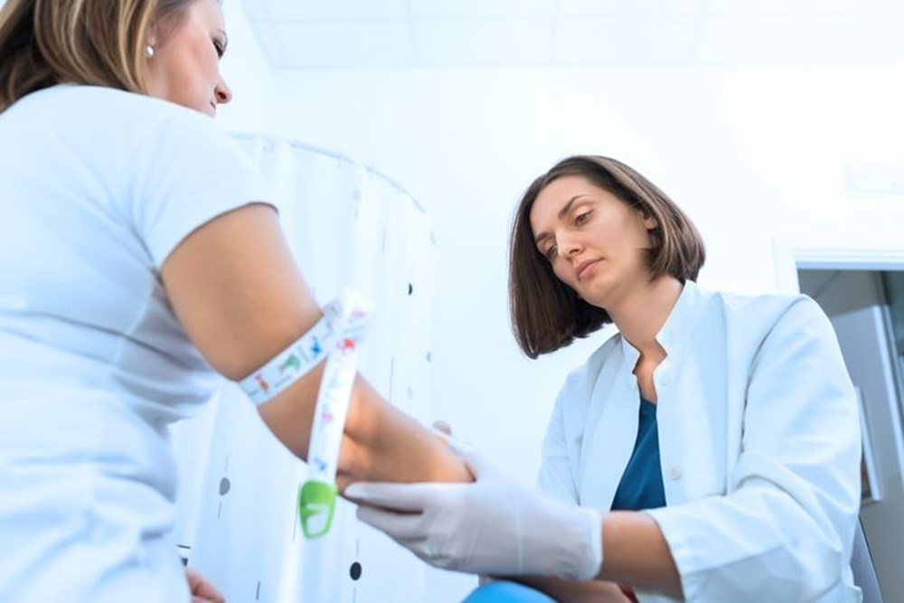 Saç dökülmesinin neden olur? İşte saç dökülmesinin 9 nedeni! galerisi resim 5