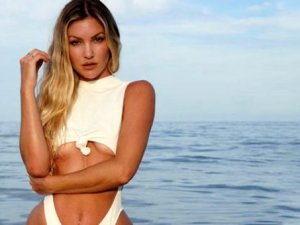 Pozlarıyla Instagram'ı yakıp geçen Ronaldo'nun eski sevgilisin