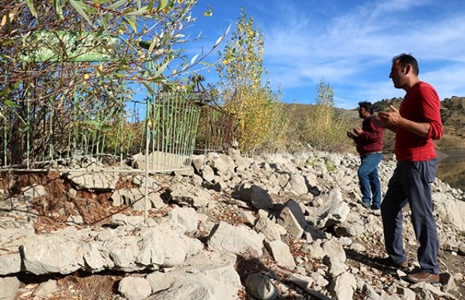 Sular çekilince gün yüzüne çıktı! Köylüler gördükleri manzara karşısında galerisi resim 4
