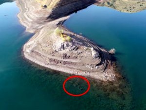 Sular çekilince gün yüzüne çıktı! Köylüler gördükleri manzara karşısında