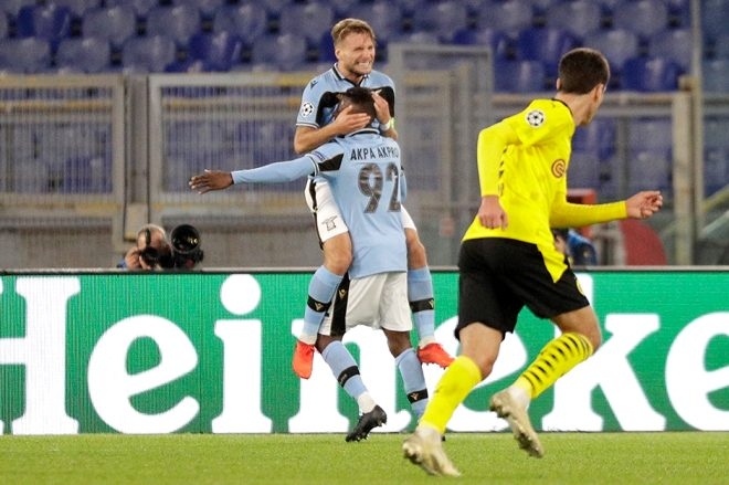 Taraftarların aklını başından aldı! 48'lik oyuncu Anna Falchi, takı galerisi resim 1