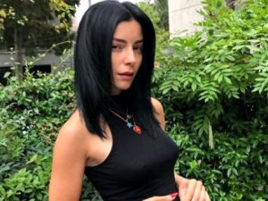 "Doğuştan mesafem var" diyerek maske takmıyordu! Merve Boluğur