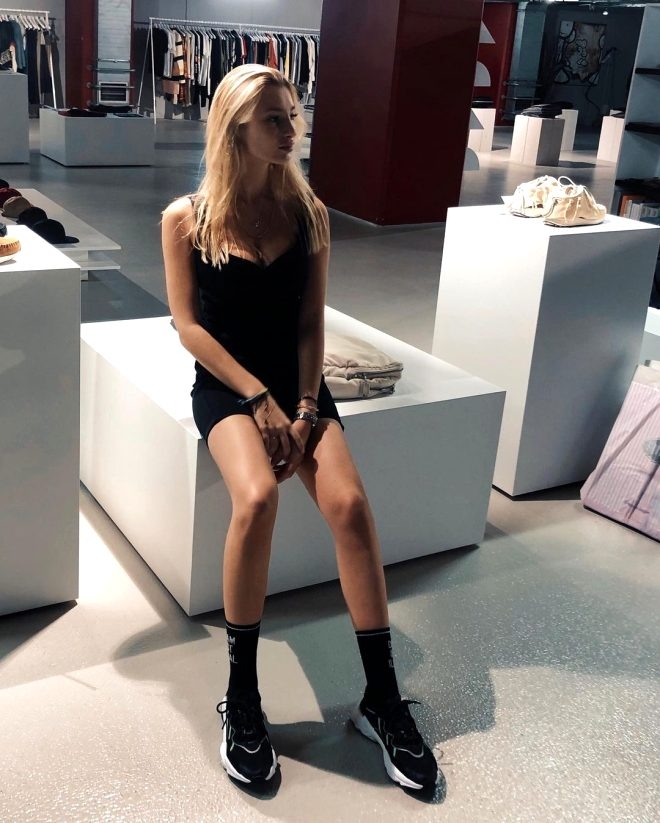 Babası Instagram'ını kapattırmıştı! Coşkun Sabah'ın kızı bomba galerisi resim 10