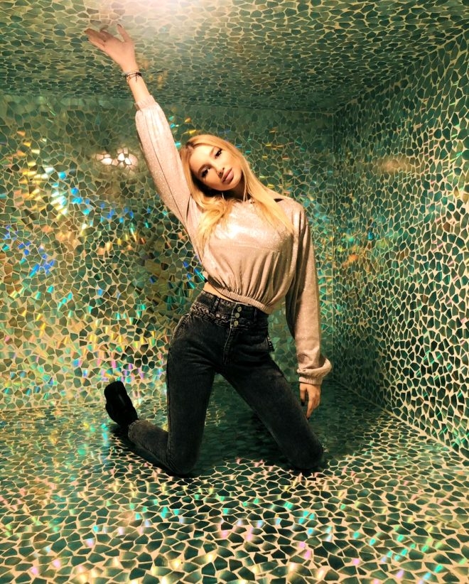 Babası Instagram'ını kapattırmıştı! Coşkun Sabah'ın kızı bomba galerisi resim 12