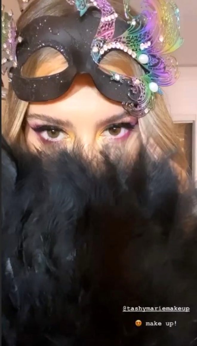 Ne virüs dinliyor ne deprem! Şeyma'nın Cadılar Bayramı paylaşımına  galerisi resim 4