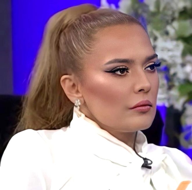 Güzelleşeyim derken sağlığından oldu! Estetik mağduru Akalın'ın boy galerisi resim 3