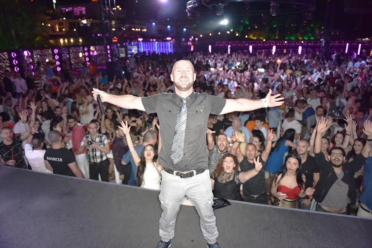 Cage’e MC dopingi! galerisi resim 2